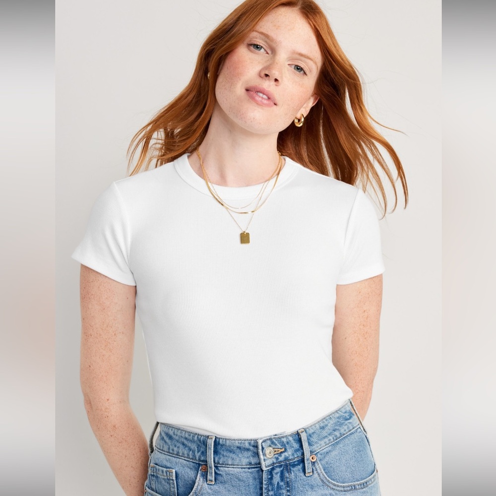 NWOT Old Navy White Snug Crop T-Shirt, size L